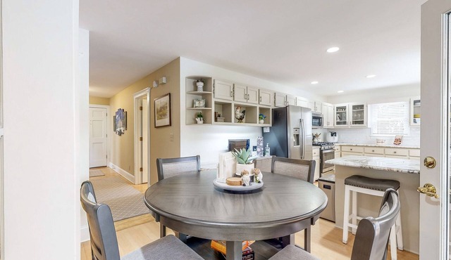 Waterfront allergy-free home with 40-foot fishing dock, canoe, home theater in Salisbury
