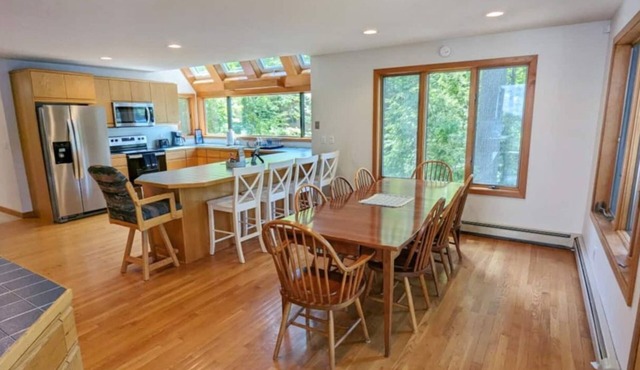 Waterfront Charm on Lake Sunapee in Newbury