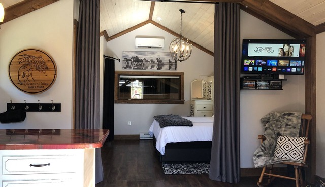 Waynesville Horse Farm Converted Hay Loft - Horses Below!