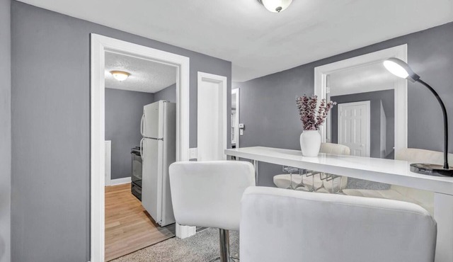 Weber Duplex House Upper Unit Near Highland Square in Akron