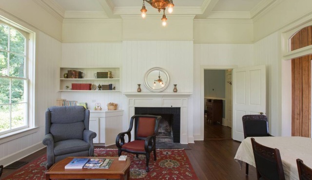 West Asheville - Elegant, Historic Suite In Funky, Foodieville, Eclectic Living