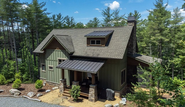 Wildside Retreat | Lake James | Pool & Resort Community Access | 3 BR | Pet-Friendly