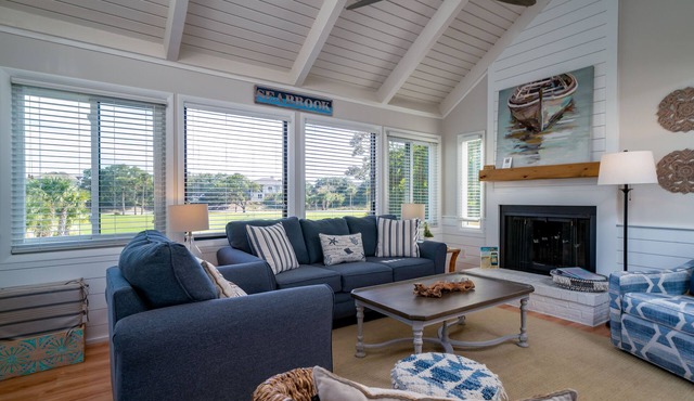 Wonderful 3BR/3BA Sealoft! Perfect Family Home! Neighborhood Pool/Beach! Amenity Cards!