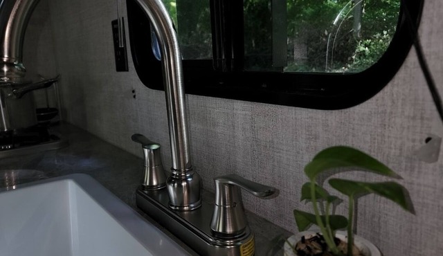 Zen RV 5 mins from white water center and CLT airport