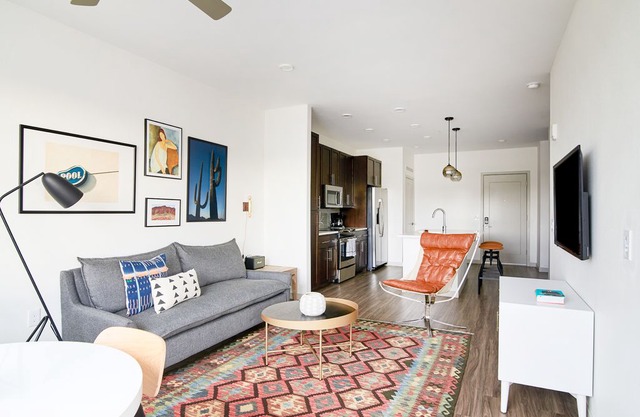 Sonder | Central Corridor | Artsy 1BR + Pool in Phoenix