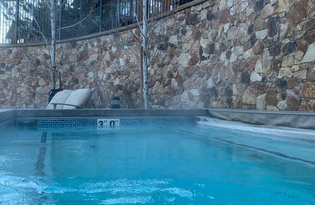 Walk to Gondola. One night free with 7 night booking!