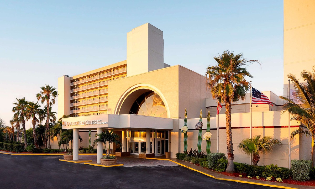 Ocean Park Hotel | DoubleTree Suites by Hilton Melbourne Beach Oceanfront