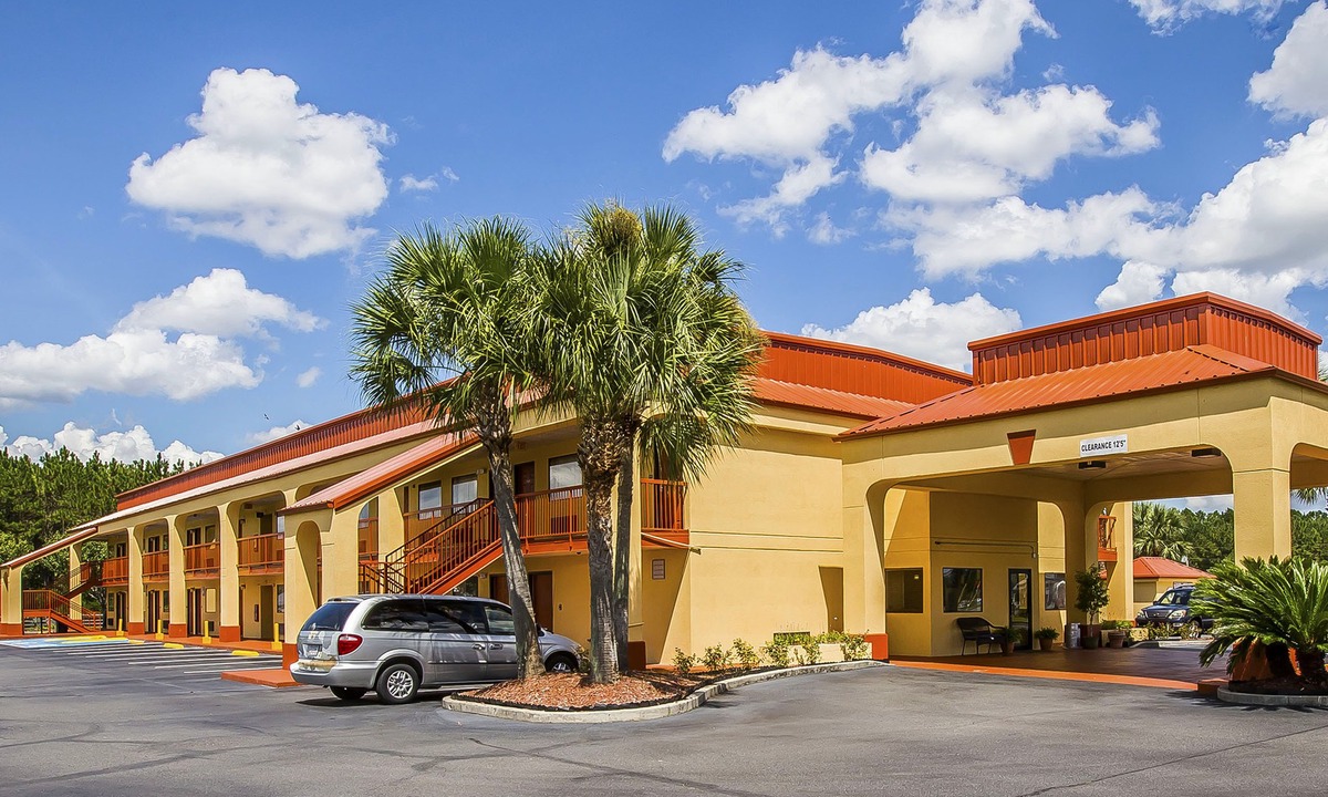 Kingsland Hotel | Econo Lodge Cumberland