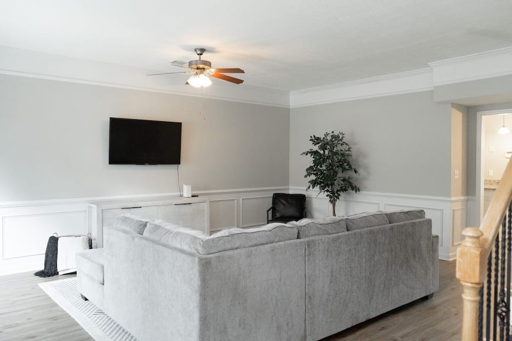 National Hills House | SPACIOUS TOWNHOME NEWLY RENOVATED! BEST LOCATION AUGUSTA HAS TO OFFER!
