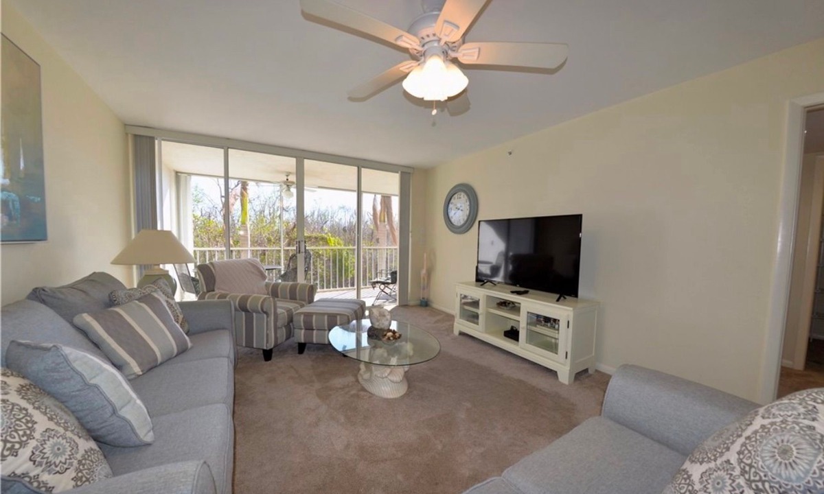 Fort Myers Beach Apartment | Seagrape Bay 205 in Fort Myers Beach