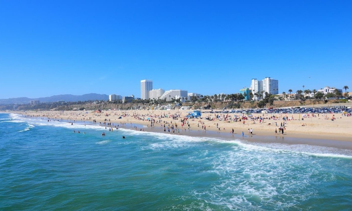 Pico - Robertson Apartment | 5 minutes to Rodeo Drive! Guest suite in safe residential neighborhood. A+