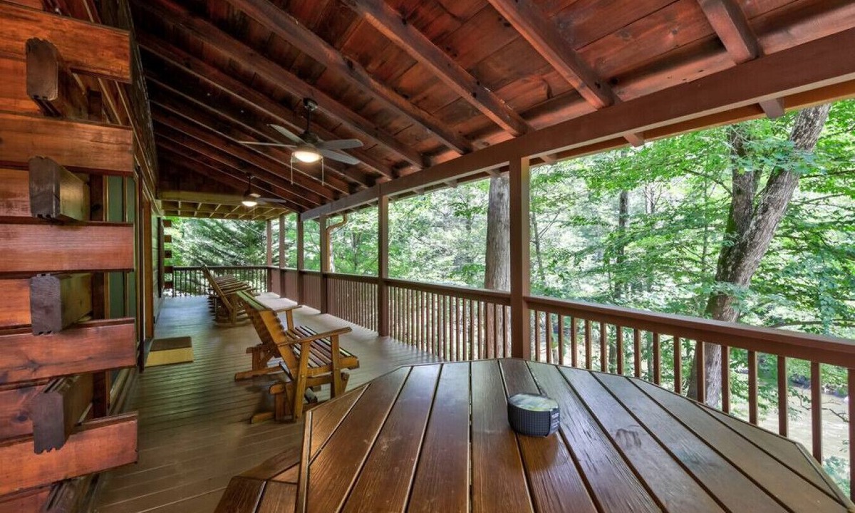 Blue Ridge Cabin | Toccoa River Fun + Hot Tub, Game Rm, Fish, Swim
