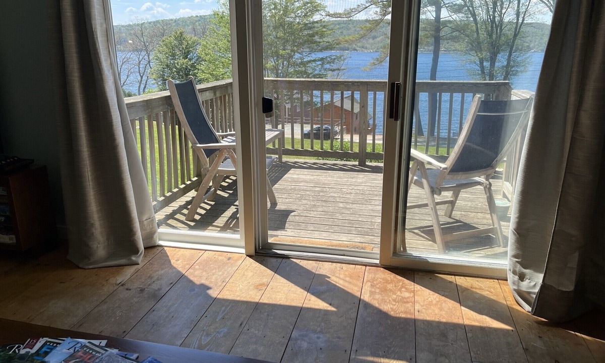 Bomoseen House | Cottage on east side of Lake Bomoseen, on-site boat slip included