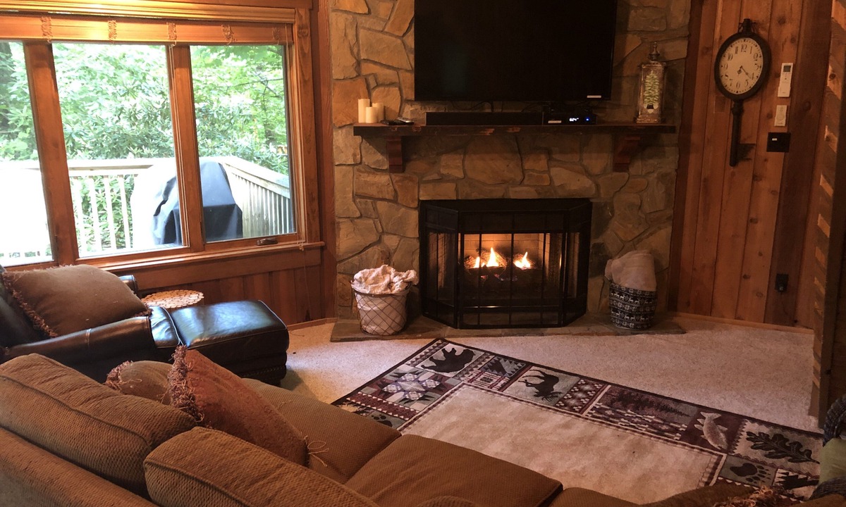 Beech Mountain House | Creekside Beech House