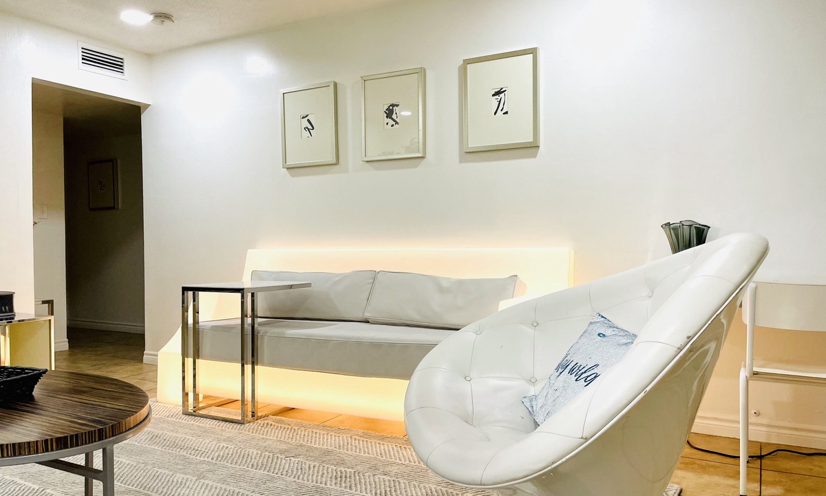 Beverly Green Apartment | 3BR condo Strip nearLVCC LasVegas Sphere best spot sale 4th of July pool BOOK