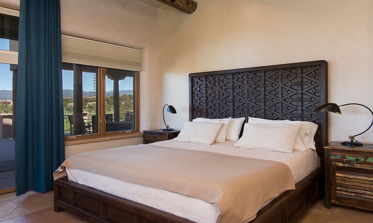 Santa Fe House | Elegant 3 bedroom property with stunning views!