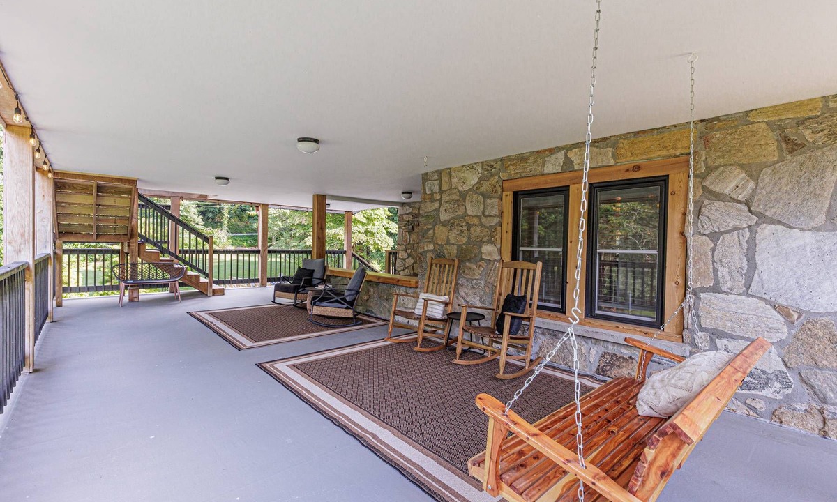 Whittier House | Spacious 6BR Private Family 63 Acre Estate Smoky MTN Golf Loud Creek Pickleball