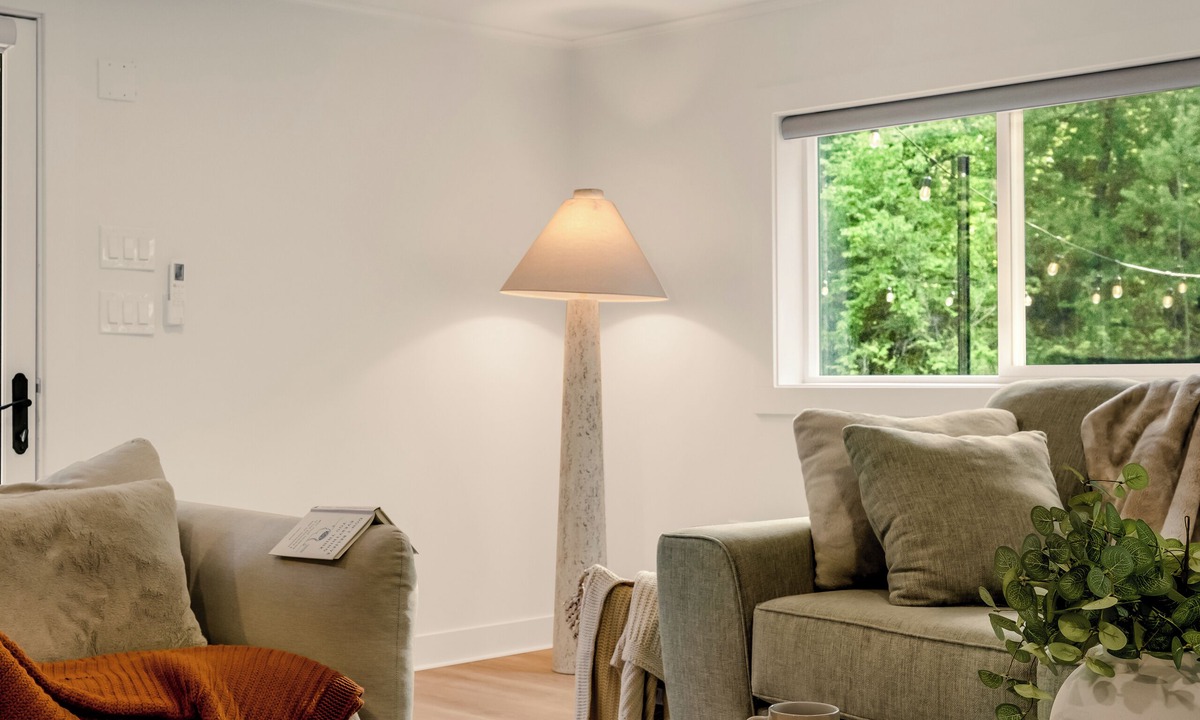Conway House | NEW to VRBO! Secluded White Mtns Home Hot Tub, EV, Pets Near Kanc Hwy, Sleeps 10
