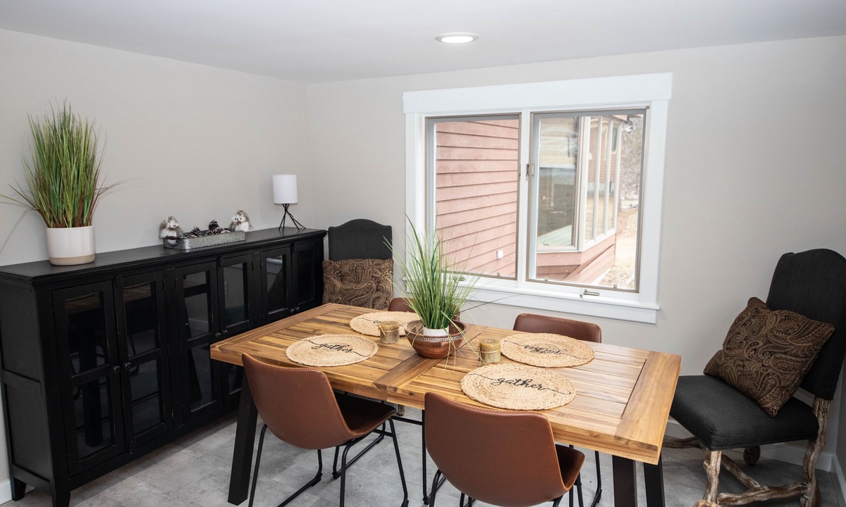 Belmont House | Renovated 3 Bedroom 2 Bath Home Close to Okemo Resort, Golf, Lakes Restaurants