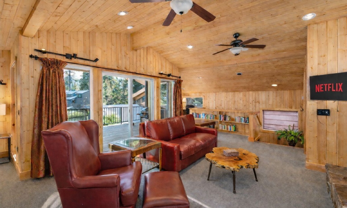 Leavenworth Apartment | Riverside Loft Suite | Live Like a Local | Firepit