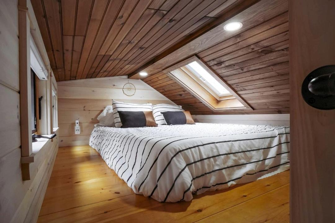 Chester House | Gorgeous Cedar Tiny House for a Unique Pet-Friendly Getaway in Chester, Vermont