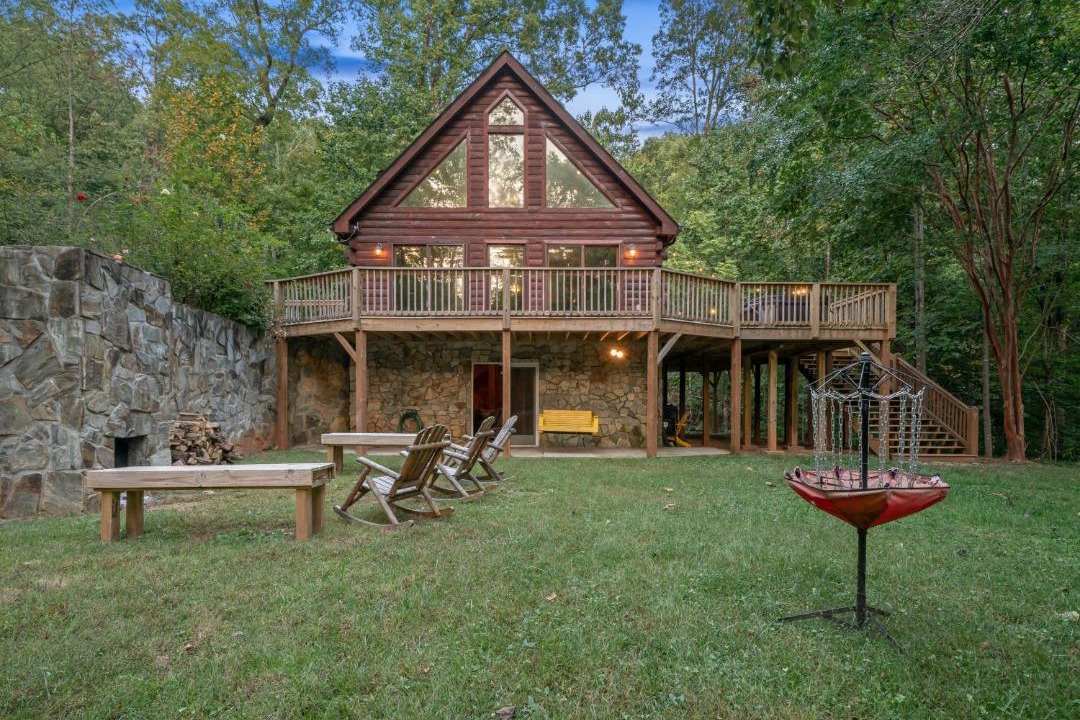 Marion House | Spectacular Log Cabin Home 45 minutes to Asheville