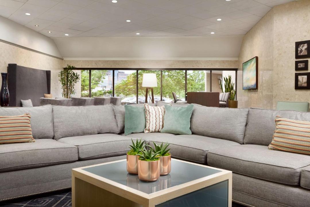 St. Louis Park Hotel | DoubleTree by Hilton Minneapolis Park Place