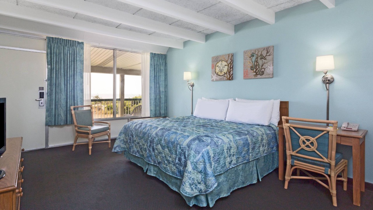 Photo of Bedroom in Jekyll Island