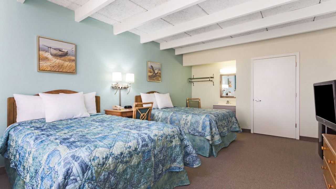 Photo of Bedroom in Jekyll Island