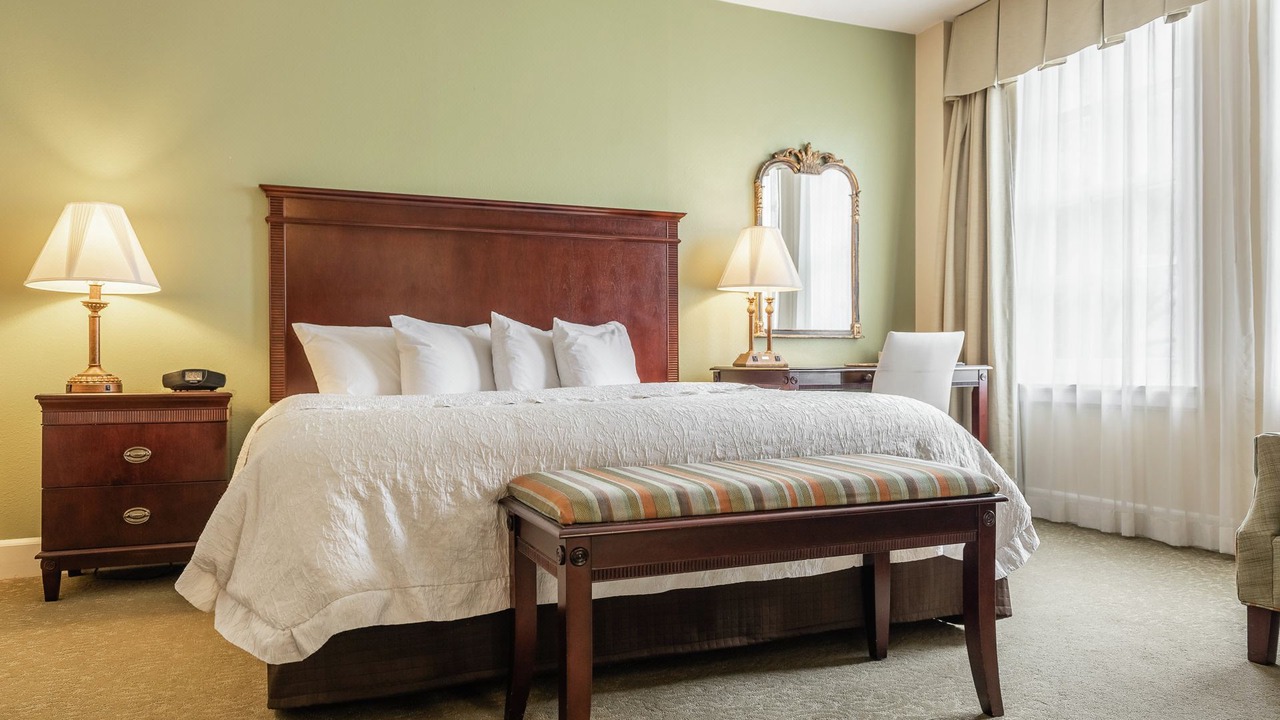 Photo of Bedroom in Central City