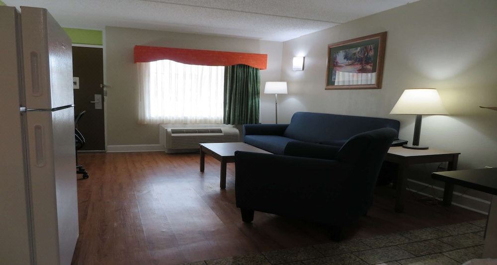 Photo of Livingroom in St. Marys