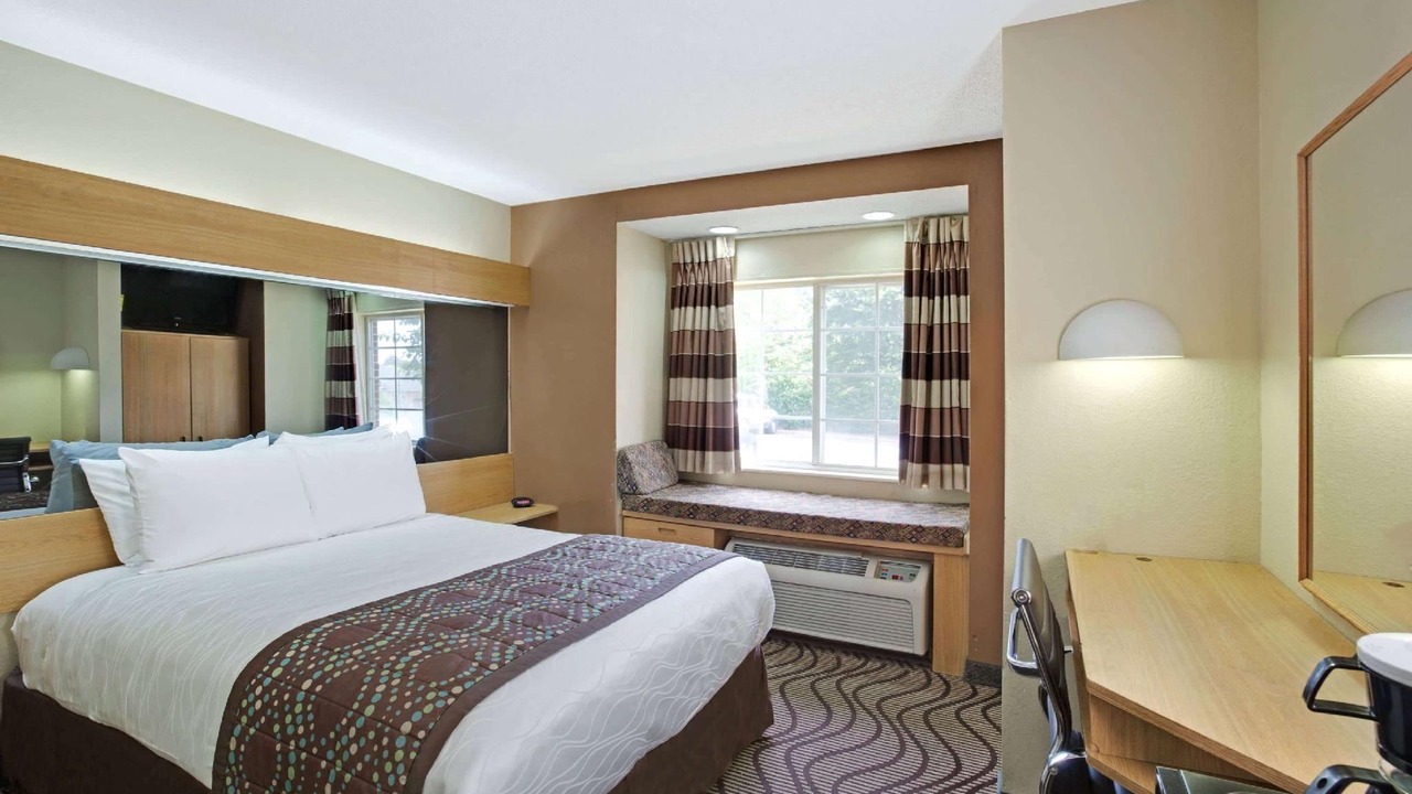 Photo of Bedroom in University Place