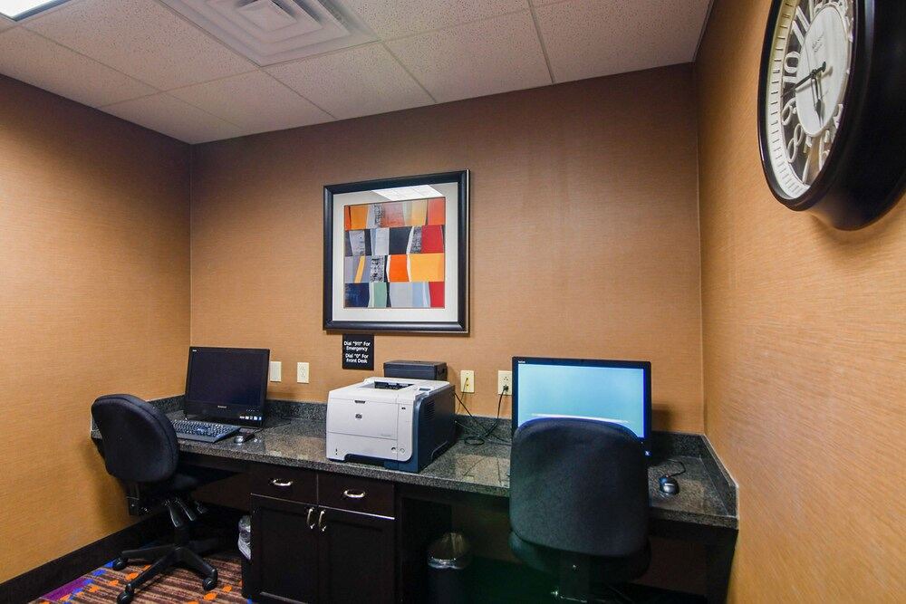 Photo of Livingroom in Foley