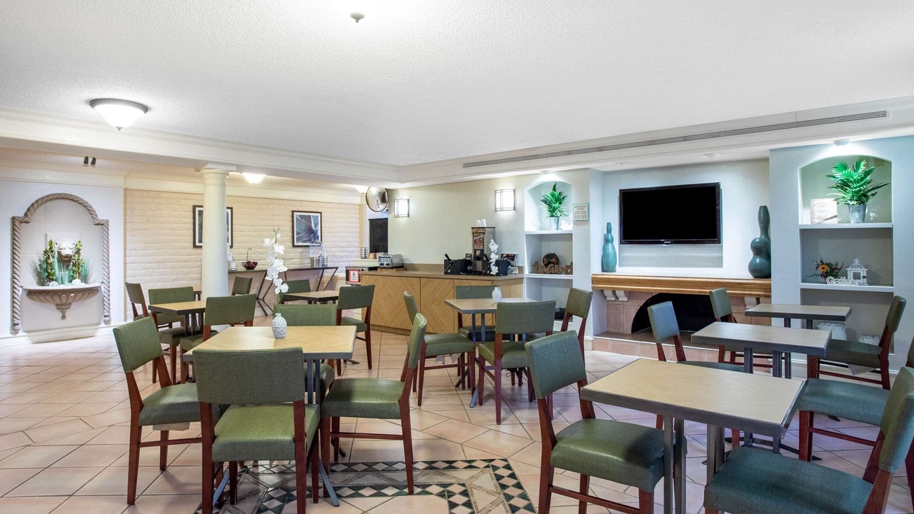 Photo of Livingroom in Huntsville