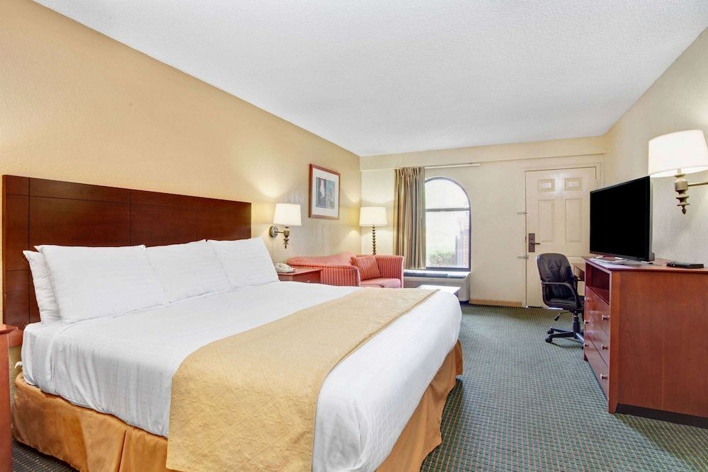 Photo of Bedroom in Stockbridge