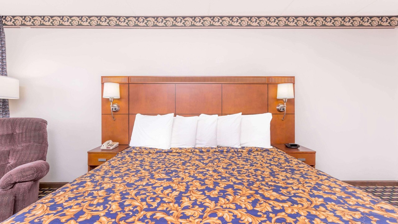 Photo of Bedroom in Perry