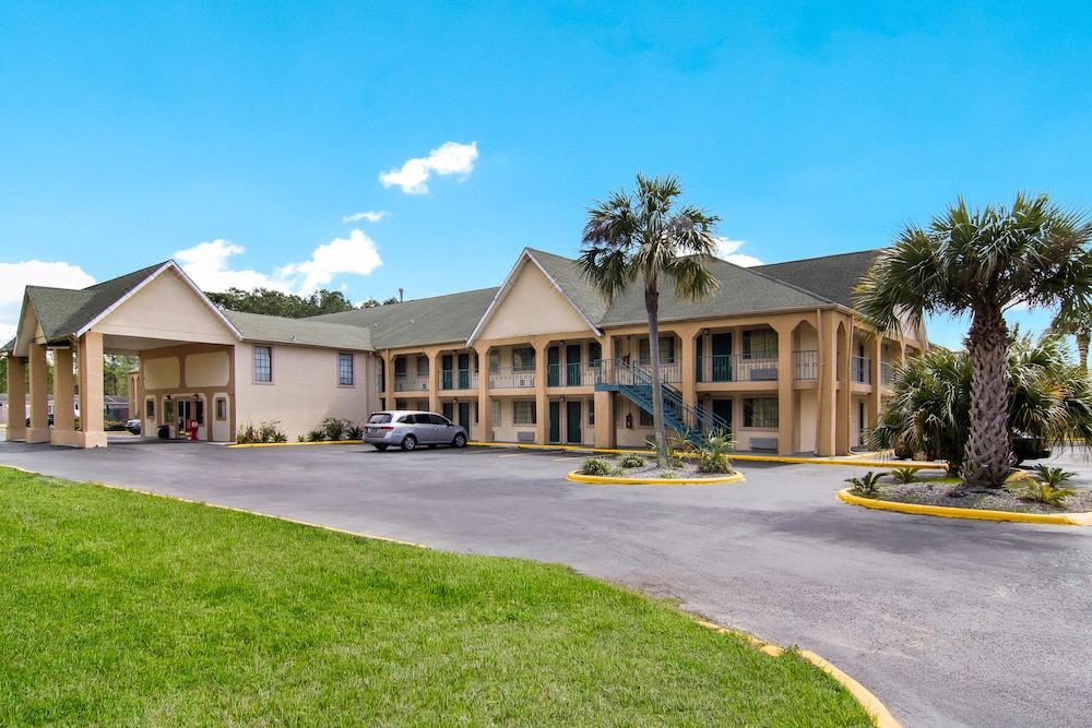 Photo of Buildings in Darien