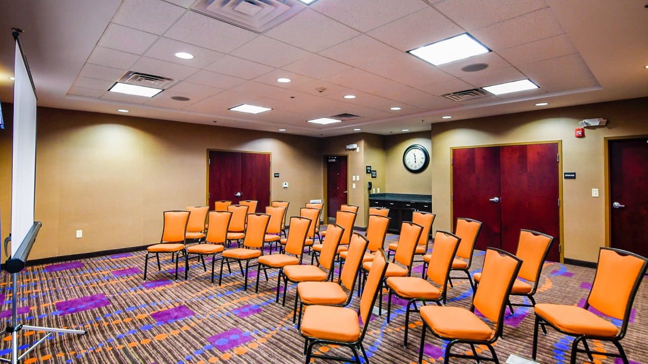 Photo of Livingroom in Foley