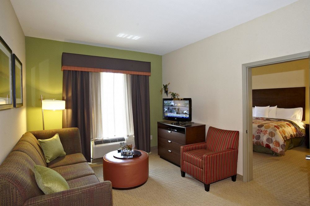Photo of Livingroom in Hoover