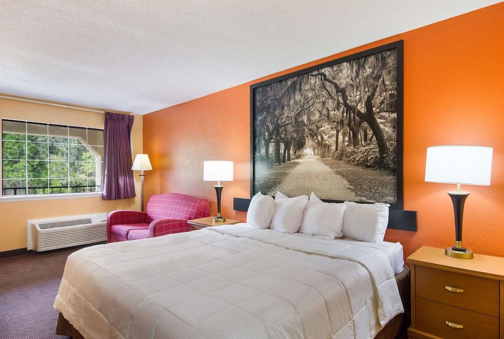 Photo of Bedroom in Darien