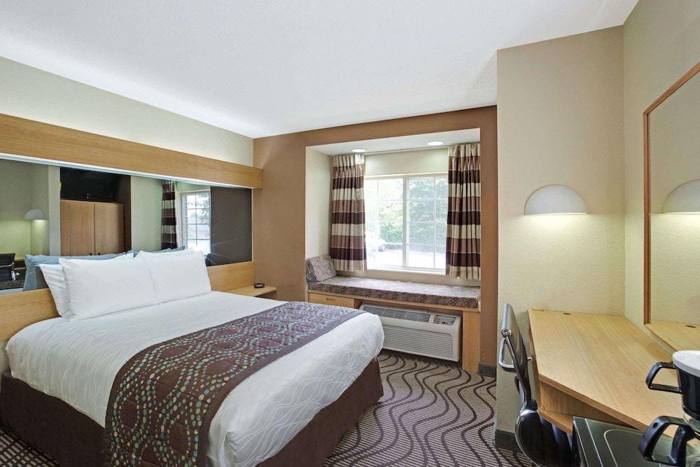 Photo of Bedroom in University Place