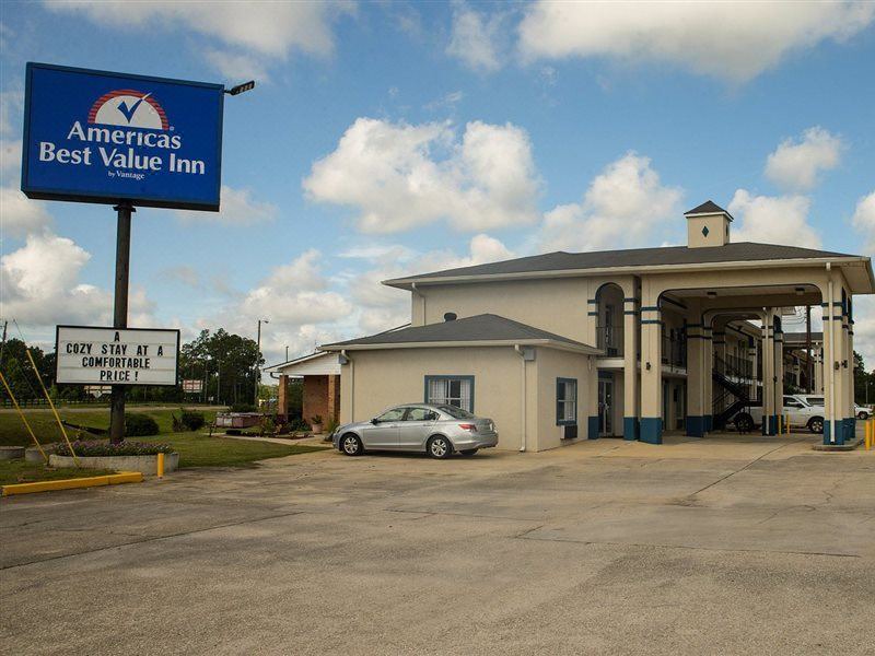 Photo of Buildings in Mexia