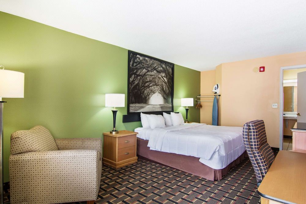 Photo of Bedroom in Darien
