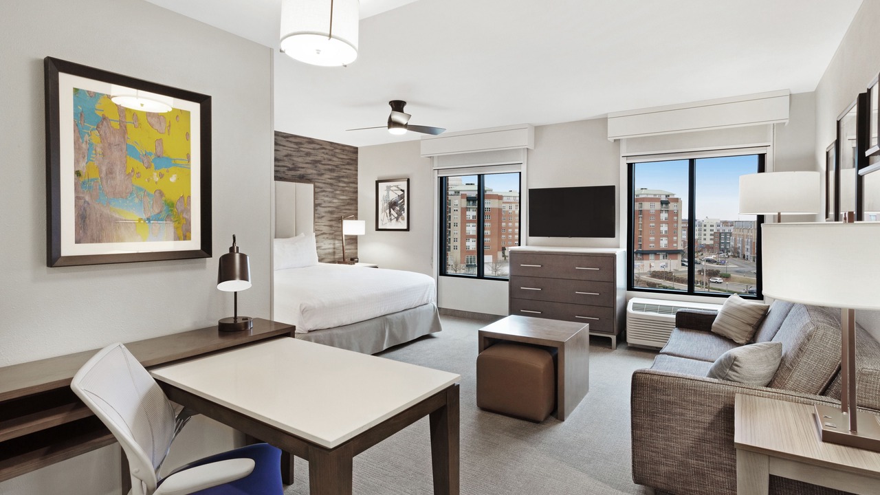 Photo of Livingroom in Downtown