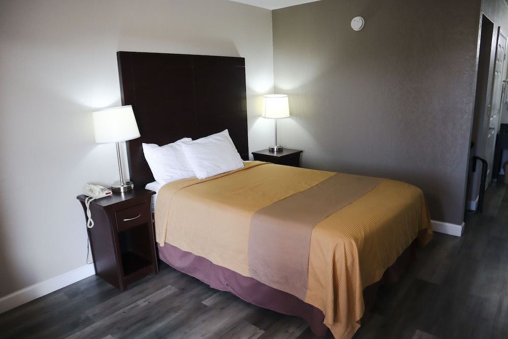 Photo of Bedroom in Moulton