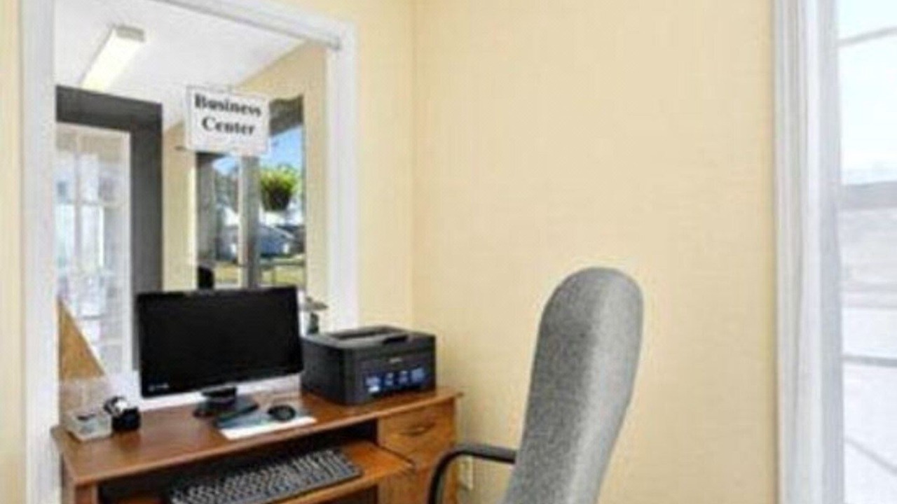 Photo of Livingroom in Perry