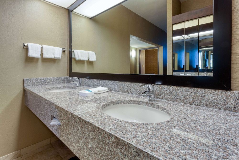 Photo of Bathroom in Morrow