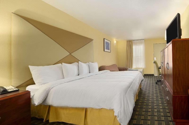 Photo of Bedroom in Dock Junction