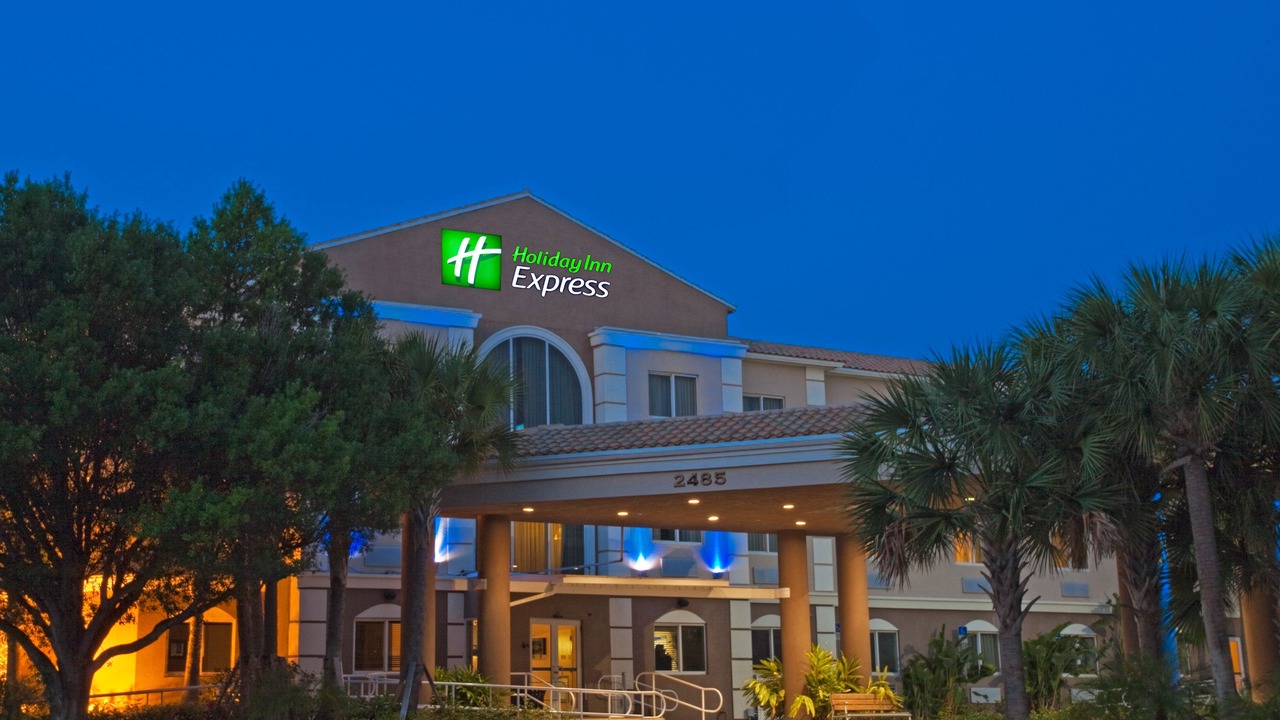 Photo of Buildings in Villages of Palm Beach Lakes
