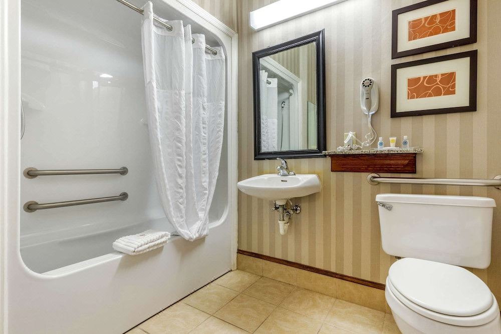 Photo of Bathroom in Summerville